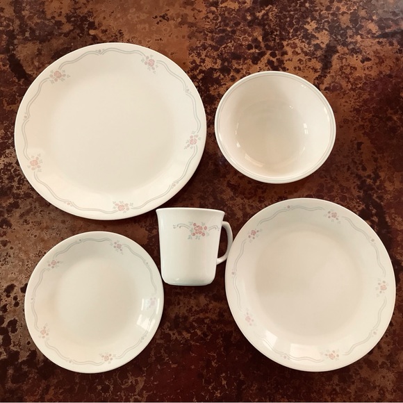Corelle English Breakfast Place Setting #3 - Picture 2 of 9